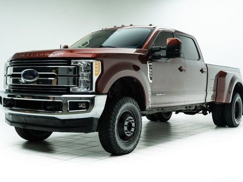 Used 2017 Ford F350 Lariat w/ Lariat Value Package AWD/4WD image 8