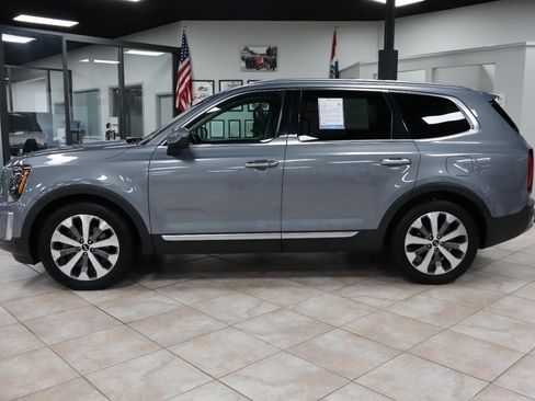 Used 2020 Kia Telluride S w/ S 8 Passenger Seating Package AWD/4WD image 2