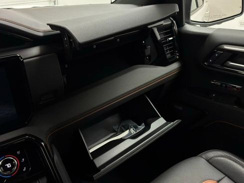 Used 2023 GMC Sierra 1500 AT4 w/ Technology Package image 39