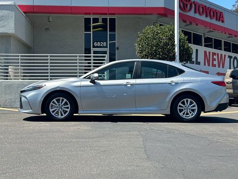 Used 2025 Toyota Camry LE FWD image 2