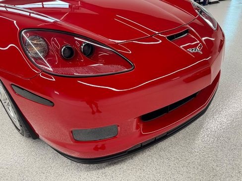 Used 2007 Chevrolet Corvette Z06 w/ Preferred Equipment Group RWD image 24