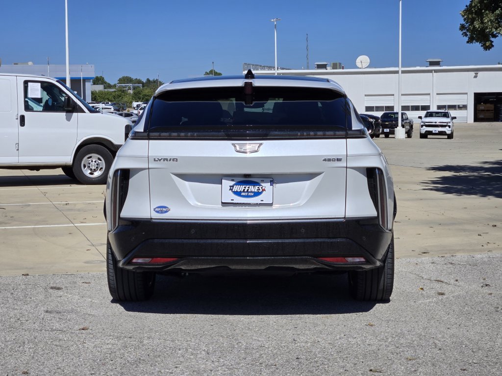 Used 2024 Cadillac Lyriq Luxury w/ LPO, Floor Liner Package RWD image 6