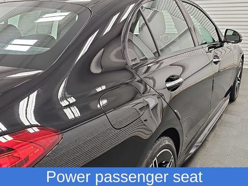 Used 2024 Mercedes-Benz C 300 4MATIC Sedan image 9