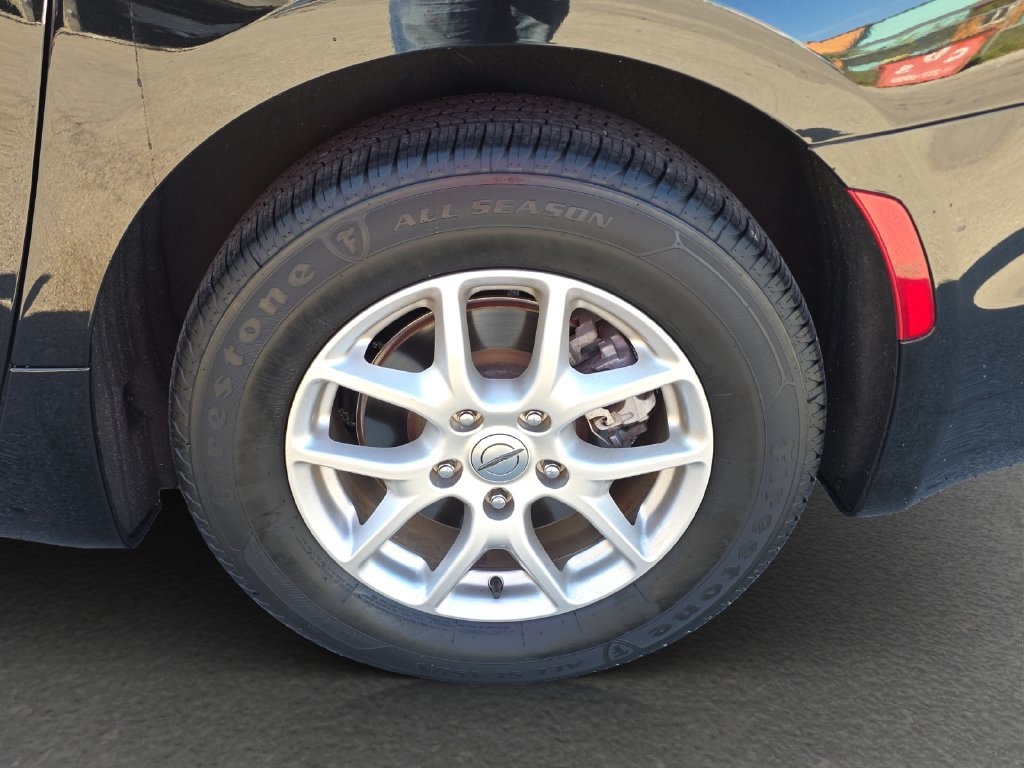 Used 2024 Chrysler Pacifica Touring-L FWD image 5