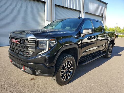 Used 2023 GMC Sierra 1500 AT4 w/ Technology Package image 2