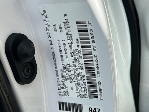 Used 2018 Toyota Tacoma TRD Sport w/ Technology Package RWD image 27