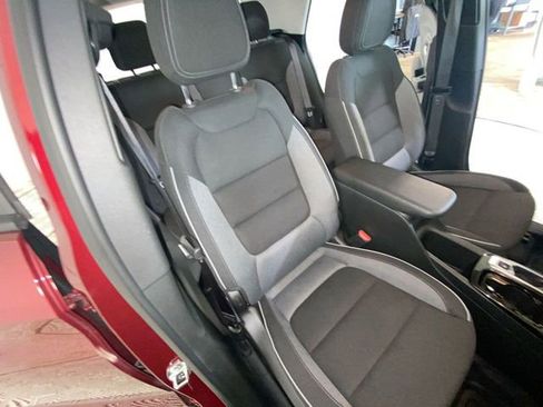 Used 2024 Chevrolet TrailBlazer LT w/ LT Cold Weather Package FWD image 15