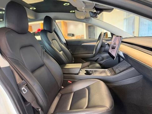Used 2022 Tesla Model 3 Long Range AWD/4WD image 23