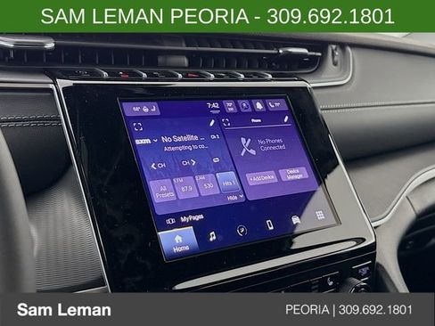 New 2025 Jeep Grand Cherokee L Laredo w/ Luxury Tech Group I image 14