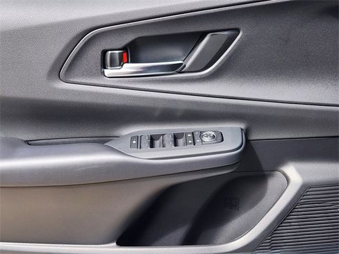 New 2025 Toyota Prius Plug-In Hybrid image 16