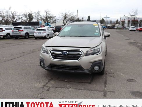 Used 2019 Subaru Outback 3.6R Limited image 1