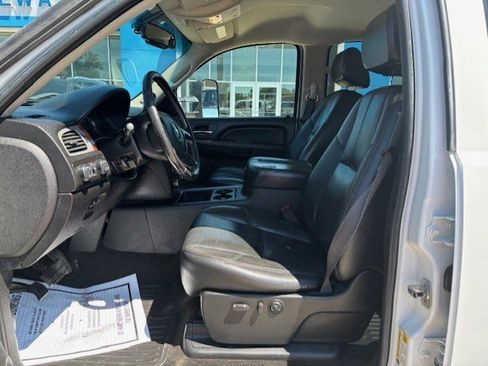 Used 2008 Chevrolet Silverado 3500 LTZ image 6