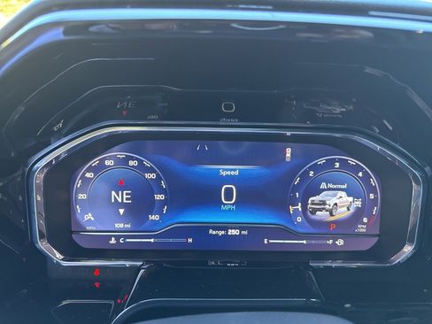 New 2025 Chevrolet Silverado 1500 LT Trail Boss w/ LT Trail Boss Premium Package image 26