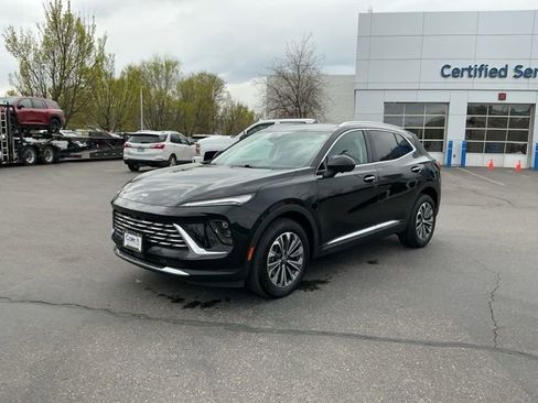 Used 2025 Buick Envision Preferred AWD/4WD image 8
