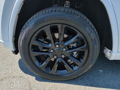 Used 2020 Jeep Grand Cherokee Altitude AWD/4WD image 10