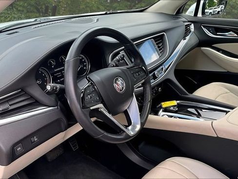 Used 2023 Buick Enclave Essence w/ Experience Buick Package FWD image 17