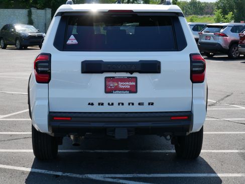 Used 2026 Toyota 4Runner SR5 AWD/4WD image 6