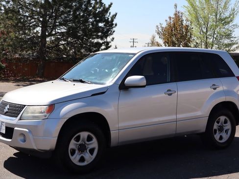 Used 2010 Suzuki Grand Vitara Premium image 10