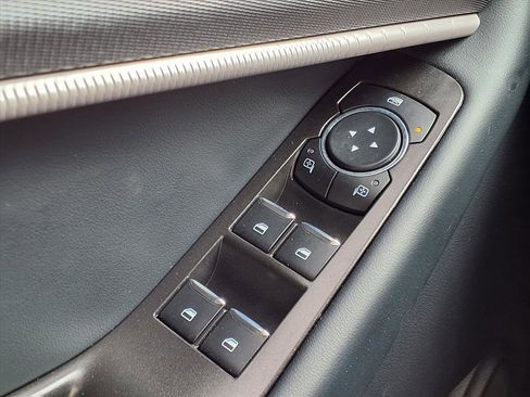 Used 2025 Ford Explorer ST-Line image 13