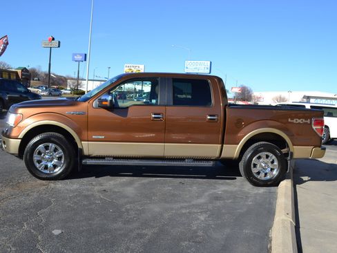 Used 2011 Ford F150 Lariat w/ Lariat Chrome Pkg image 4