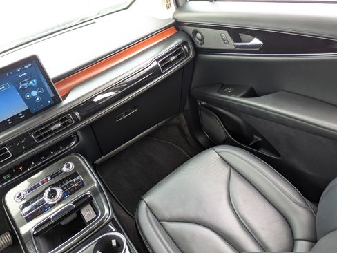 Used 2021 Lincoln Nautilus Reserve image 19