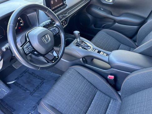 Used 2025 Honda HR-V Sport image 4