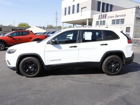 Used 2019 Jeep Cherokee Sport FWD image 9