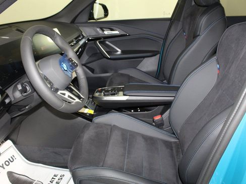 Used 2025 BMW X1 xDrive28i w/ M Sport Package image 4