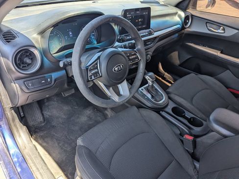 Used 2020 Kia Forte LXS FWD image 24