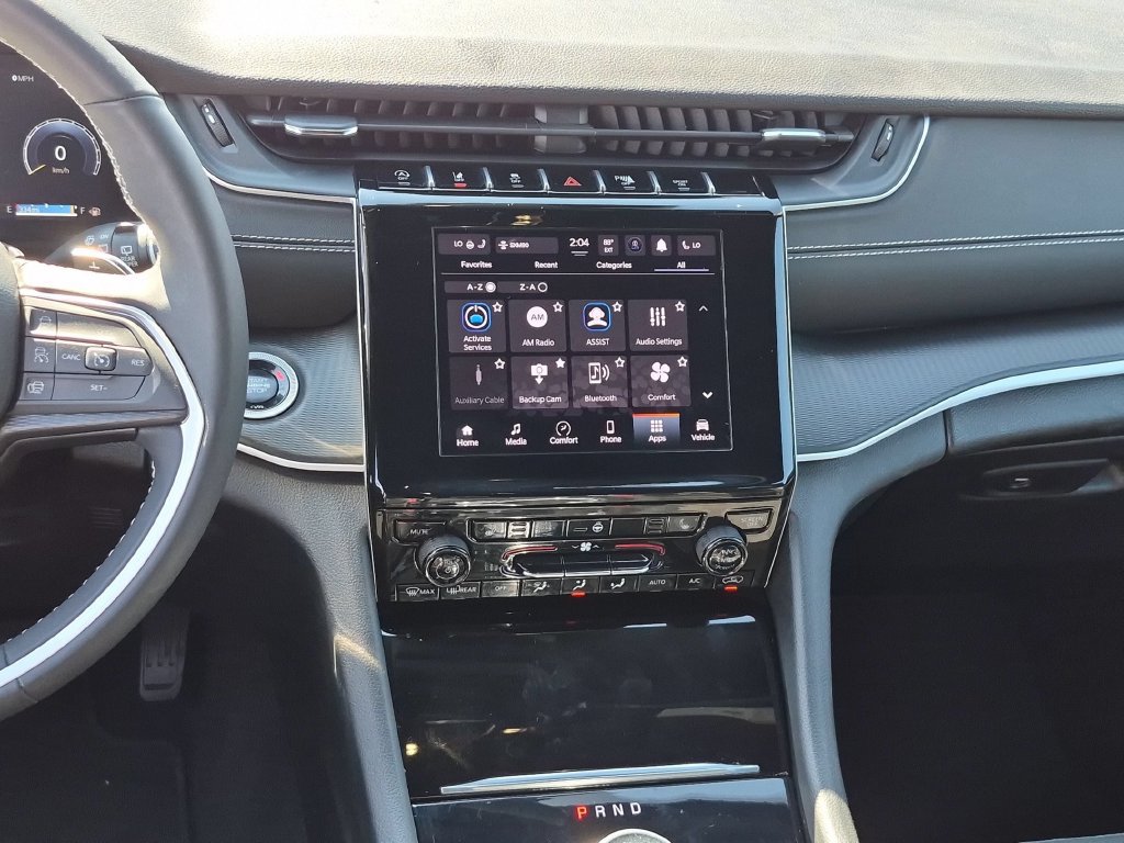 Used 2025 Jeep Grand Cherokee Altitude AWD/4WD image 19