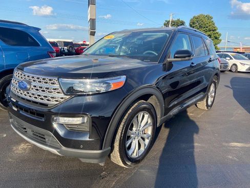 Used 2024 Ford Explorer Limited w/ Equipment Group 301A AWD/4WD image 3