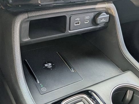 Used 2025 Honda Pilot Touring image 33