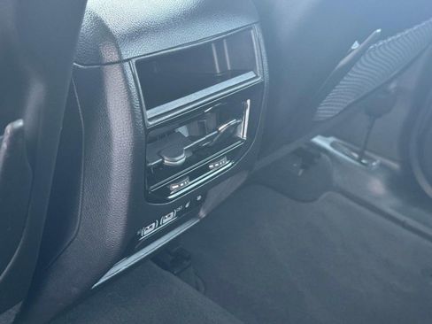 Used 2023 Jeep Grand Cherokee Limited w/ Black Appearance Package image 21