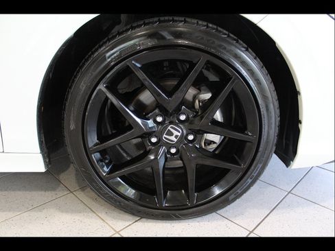 Certified 2025 Honda Civic Sport image 9
