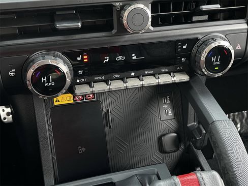 Used 2025 Toyota Tacoma TRD Pro image 18