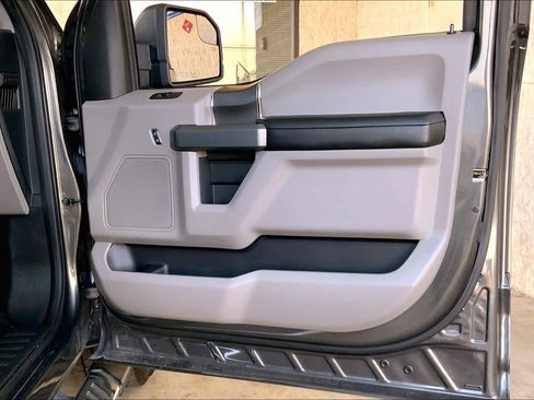 Used 2018 Ford F150 XLT w/ Equipment Group 302A Luxury image 22