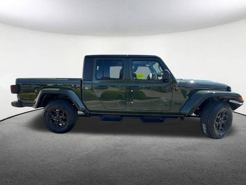 Used 2022 Jeep Gladiator Sport AWD/4WD image 15
