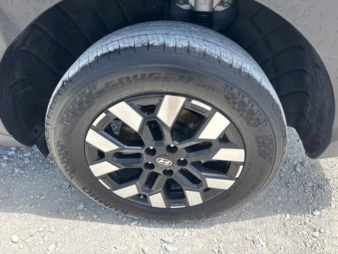 Used 2025 Hyundai Santa Cruz SEL FWD image 11