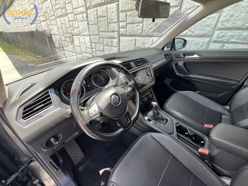 Used 2018 Volkswagen Tiguan SE FWD image 20