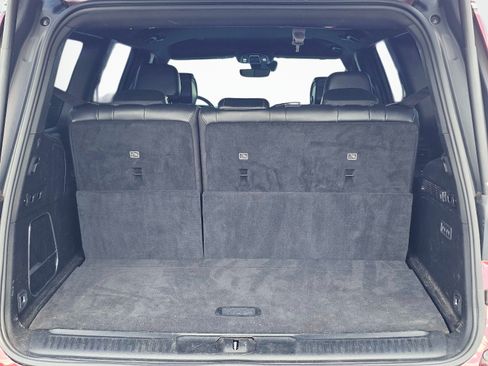 Used 2022 Jeep Wagoneer Series III RWD image 11