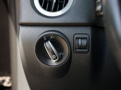 Used 2015 Volkswagen Tiguan S AWD/4WD image 14