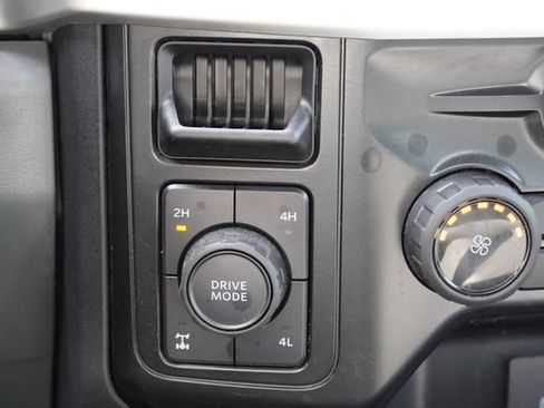 Certified 2025 Ford F250 XL AWD/4WD image 28