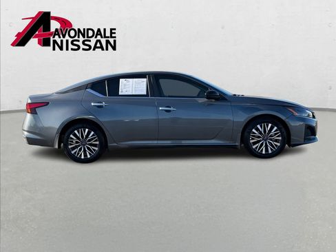 Certified 2025 Nissan Altima 2.5 SV image 8