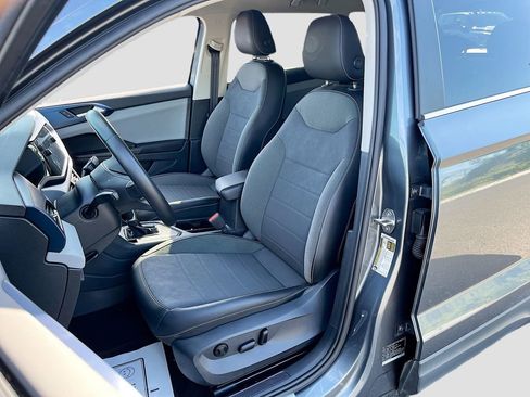 Used 2022 Volkswagen Taos SE image 20