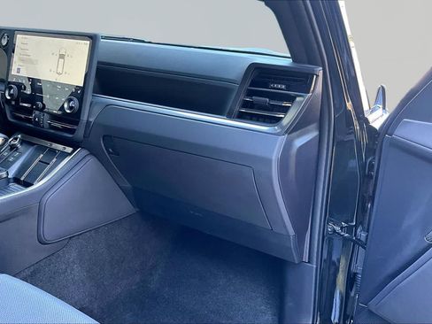 Used 2025 Lexus GX 550 w/ Accessory Package (2T) AWD/4WD image 19