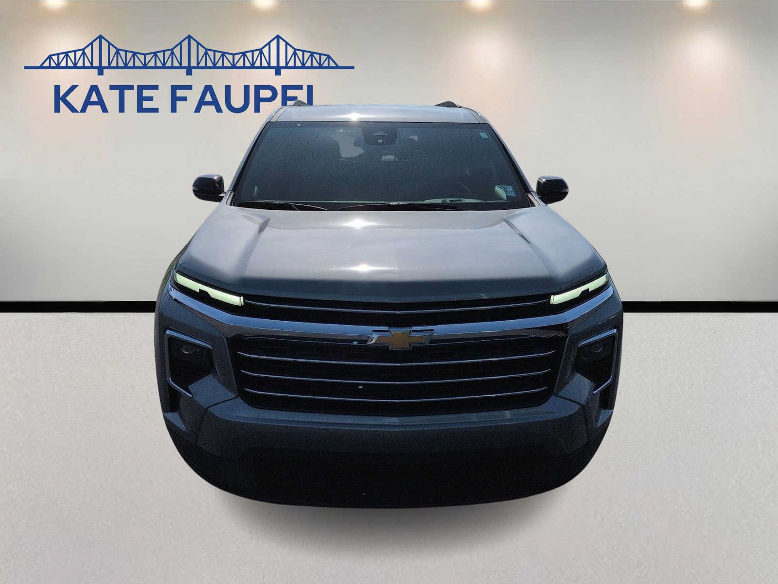 Used 2026 Chevrolet Traverse LT w/ Driver Confidence Package FWD image 2