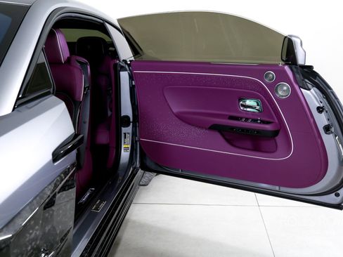 Used 2025 Rolls-Royce Spectre Black Badge image 11