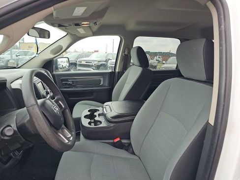 Used 2022 RAM 1500 Classic SLT RWD image 10