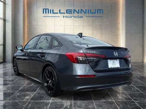 Used 2024 Honda Civic Sport image 3