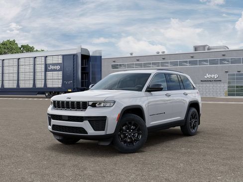 New 2026 Jeep Grand Cherokee Altitude AWD/4WD image 1